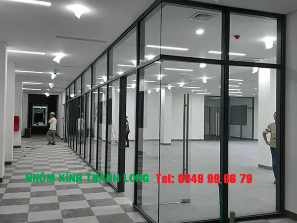Vách Nhôm Kính Cách Âm: Giải Pháp Hiện Đại Cho Không Gian Yên Tĩnh 6 vách nhôm kính cách âm