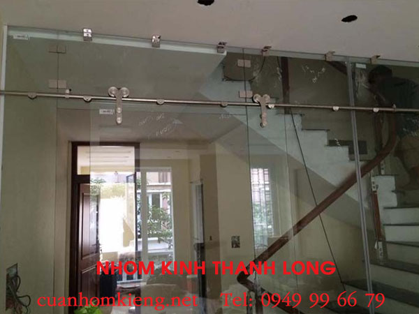 Giới thiệu 5 Đơn vị cập nhập bảng giá sửa cửa kính tại nhà chi tiết nhất hiện nay 4 giá sửa cửa kính tại nhà