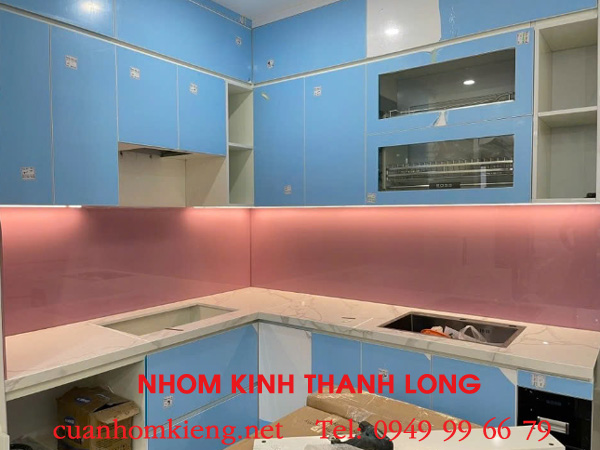 Khám phá 5 đơn vị báo giá thi công kính ốp bếp Thủ Dầu Một, Bình Dương – minh bạch, trọn gói, không phát sinh 5 thi công kính ốp bếp Thủ Dầu Một