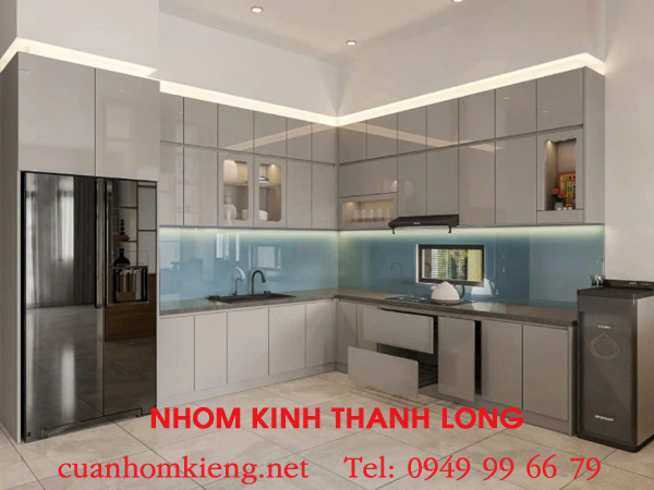 Khám phá 5 đơn vị báo giá thi công kính ốp bếp Thủ Dầu Một, Bình Dương – minh bạch, trọn gói, không phát sinh 4 thi công kính ốp bếp Thủ Dầu Một